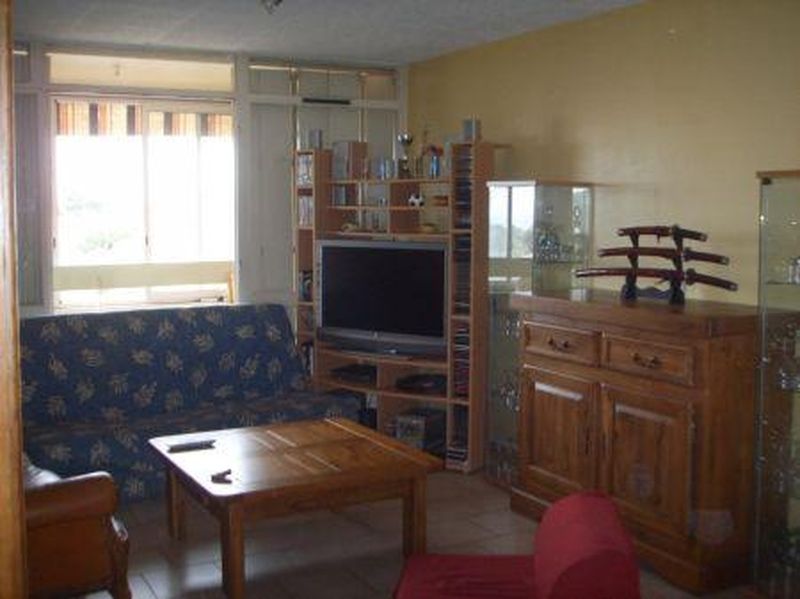 Vente      VITROLLES PROCHE COMMERCE APPARTEMENT T3/4 LOUE JUSQU'EN MARS 2009